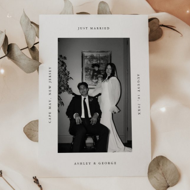 Minimal "Just Married" Svart Vitt Foto Elopement Meddelande (Skapare uppladdad)