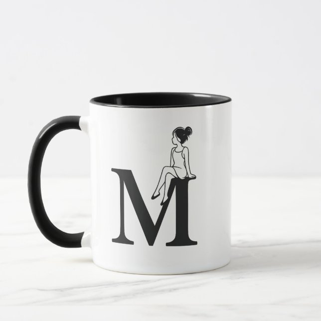 Minimal Letter M Mug with Elegant Girl Illustratio Mugg (Vänster)