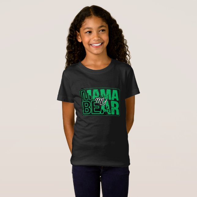 Minimal Mama Bear Typography Art T Shirt (Hel framsida)