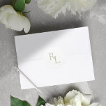 Minimal mjuk Grönt Bröllop par Initialer Runt Klistermärke<br><div class="desc">Chic och elegant. Den här mallen har ett par initialer i en underbar mjuk grönt färg. Det här klistermärket tillför bara det speciella något till bröllopsförmånliga förpackningar och kuvert.</div>