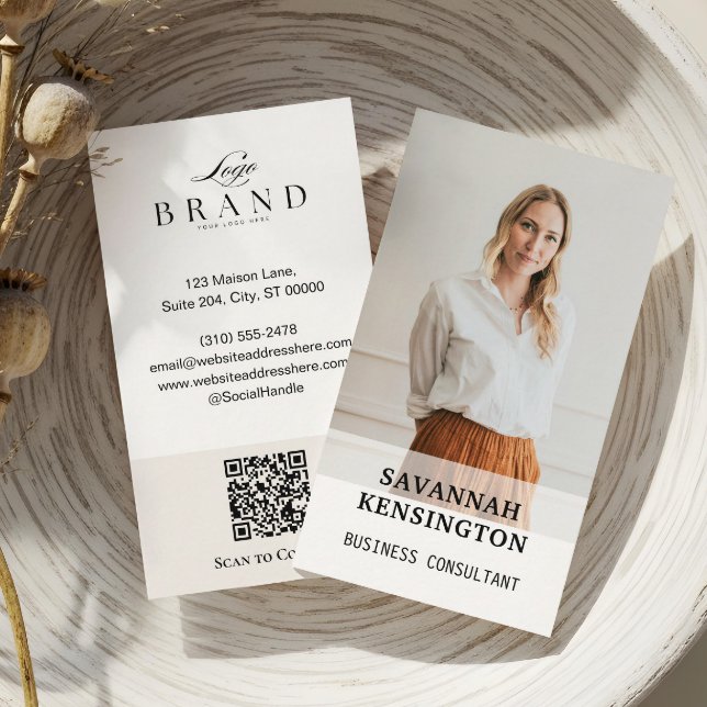 Minimal Modern Professional Photo Company Logo QR Visitkort (Minimal Modern Professional Photo Company Logo QR Business Card)