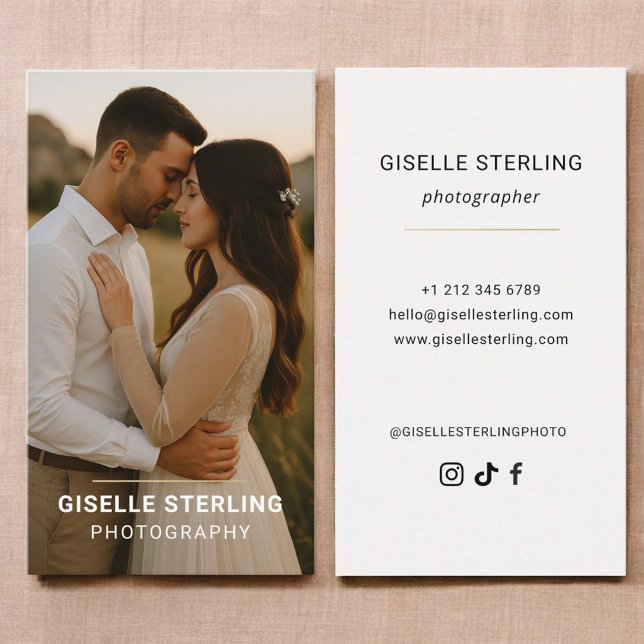 Minimal Modern Typography Photography Visitkort (Skapare uppladdad)
