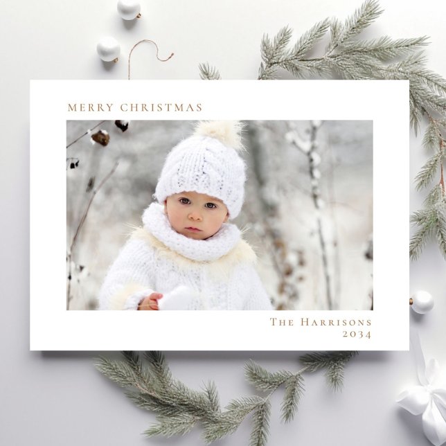 Minimal Modern White Guld-julfoto Julkort (Share the love and warmth of the holiday season with this personalized photo Christmas card)