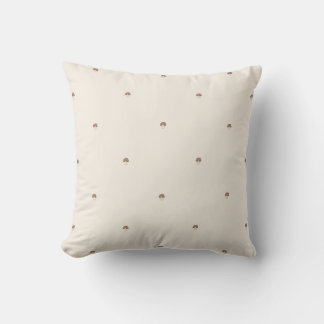 Minimal Mushroom Pattern Pillow – Light Background Kudde
