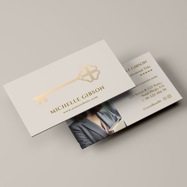 Minimal Notarius Jurist Advokat Sand Guld Nyckel Visitkort (Minimal Notary Lawyer Attorney Sand Gold Key Business Card
)