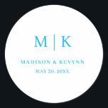 Minimal och Chic | BRÖLLOP Runt Klistermärke<br><div class="desc">Minimal och Chic | Klassisk runt svart-vit-BröllopDessa elegant,  moderna blöjor för bröllop eller möhippa har en enkel svartvit textdesign som utesluter minimalistiskt stil. Lägg till initialer eller monogram för att göra dem helt egna.</div>