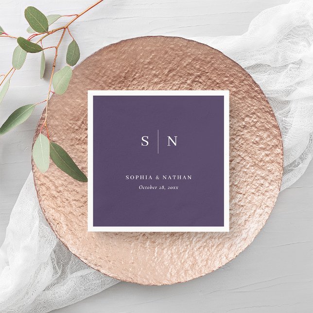Minimal och Chic | LILA BRÖLLOP Pappersservett (A colorful, classic purple wedding napkin featuring your monogram)