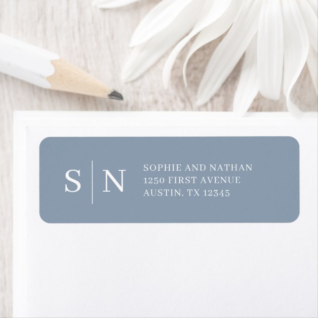 Minimal och Chic | Monogram Dusty Blue-etikett Returadress Etikett (Insitu)