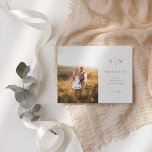 Minimal och Chic | Photo Boho Bröllop Tack Vykort<br><div class="desc">Den här eleganten,  det moderna bröllop-tacket du vykort har en enkel boho terracotta och vit textdesign som exuderar minimalistiskt stil,  med ditt favoritfoto från bröllop. Lägg till initialer eller monogram för att göra dem helt egna.</div>