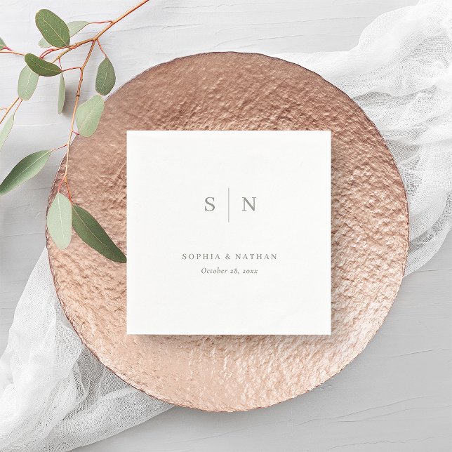 Minimal och Chic | Vit och säng Grönt Bröllop Pappersservett (A simple, elegant white wedding napkin with classic sage green text, featuring your monogram)