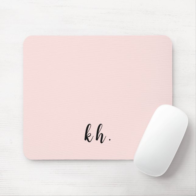 Minimal Pastel Pink Monogram Initials Musmatta (Med mus)