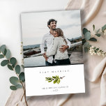 Minimal Photo Gräs Gren jul Mycket giftig Julkort<br><div class="desc">Om du vill ha fler anpassningar eller andra matchande artiklar kan du kontakta mig på yellowfebstudio@gmail.com</div>
