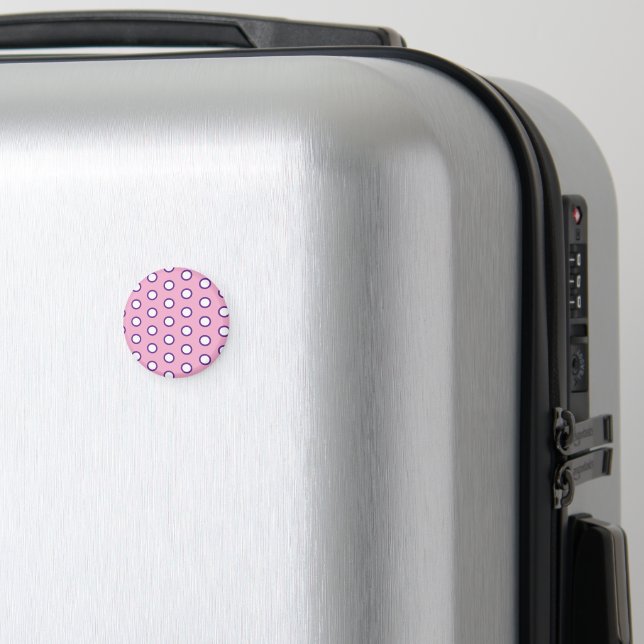 Minimal prickmagnet   magnet (In Situ (Luggage))