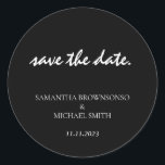 Minimal ren, enkel, svart bröllop spara datum runt klistermärke<br><div class="desc">Minimal ren,  enkel,  svart bröllop spara datum</div>