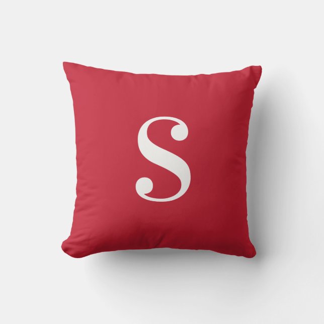 Minimal röd med stort vitt monogram kudde (Framsida)