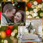 Minimal skriptcitattecken för modern Elegant, Guld Julgransprydnad Keramik<br><div class="desc">Fira kärlek och säsongens glädje med denna enastående moderna minimalistiska keepsaksdekoration, perfekt för nygifta och par. Den här dubblan har ett hjärtskärpt citat från Shakespeare, "Nuent mirth hath present laughn", som är vackert skrivet i att skymma guld på framsidan och ramla ett omhuldat foto av ett par som skrattar under...</div>