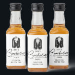Minimal Snyggt-Bachelor-partifavoriter Spritflaskor Etikett<br><div class="desc">Med vår minimala Snyggt Bachelor Party-samling har du elegant, maskulin typsnitt och en ren modern design, och skapar den perfekten för att fira på alla destinationer. Varje biet är lätt att anpassa, professionellt tryckt och konstruerad med högkvalitativa material, vilket innebär att man tar bort stressa från party-planeringen så att man...</div>