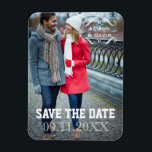 Minimal Spara det enkla datafältet bröllop Magnet<br><div class="desc">Minimalistisk Spara formateringen Date simple bröllop,  fotot Flexibel magnet med orden "Save the Date" och ditt datum,  namn i en vintage dekorativ ram och ditt färgad-foto. Den här moderna designen är perfekt för Spara datum meddelande. Det är en perfekt för utformning av en anpassade eller ett traditionellt bröllop.</div>