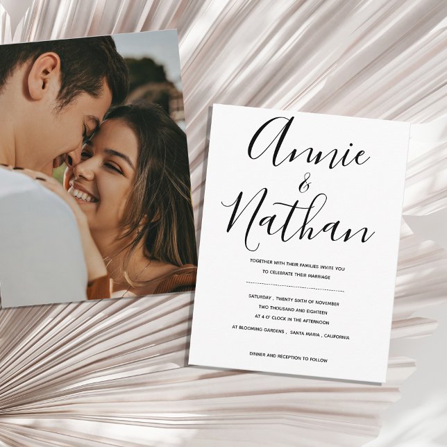 Minimal svart vit kalligrafi bröllopsinbjudan helg vykort (Modern Script Wedding Invitation with Photo Back | Minimal Black & White Calligraphy Invite)