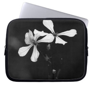 minimal svartvit blommigt laptop fodral