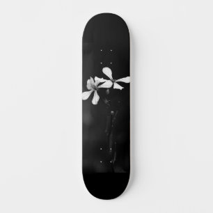 minimal svartvit blommigt mini skateboard bräda 18,5 cm