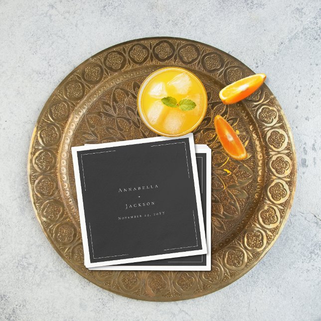 Minimal typografi, svart och vit Bröllop Pappersservett (Minimal Typography Black & White Wedding Envelope)