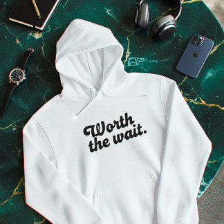 Minimal “Värt Att Vänta” Hoodie – Ren Estetik