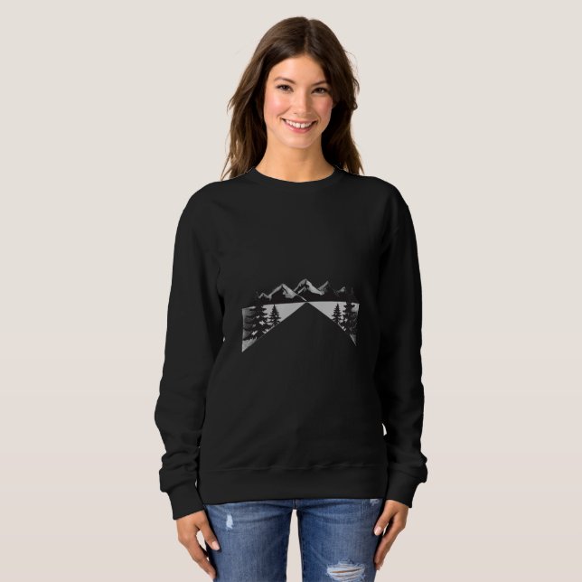 Minimal Winter Landscape Design T Shirt (Hel framsida)