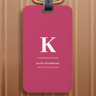 Minimalisk modern typografisk monogram i het rosa bagagebricka