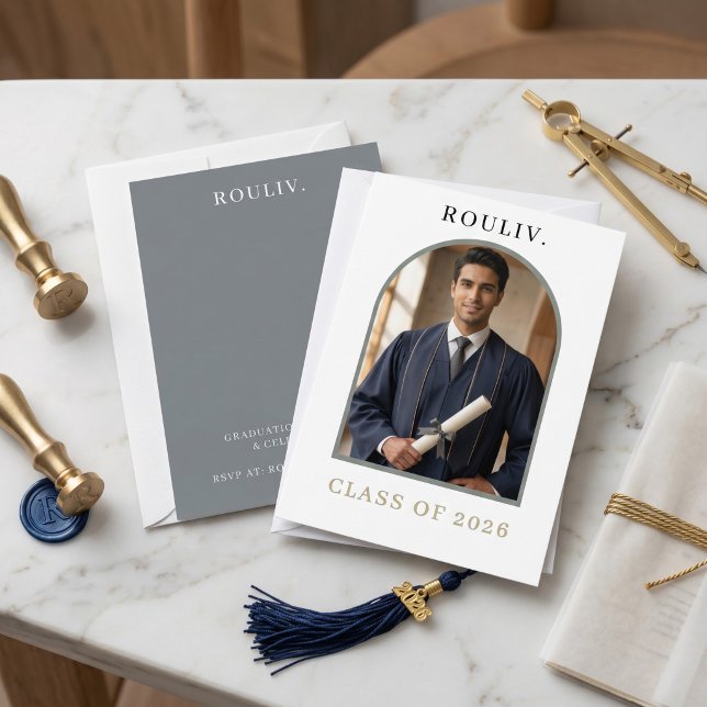 Minimalist Arch Photo Graduation | Rolling Stone Inbjudningar (Minimalist Architectural Arch Graduation Invitation | Photo Class of 2026 | ROULIV Stone Grey & Gold)