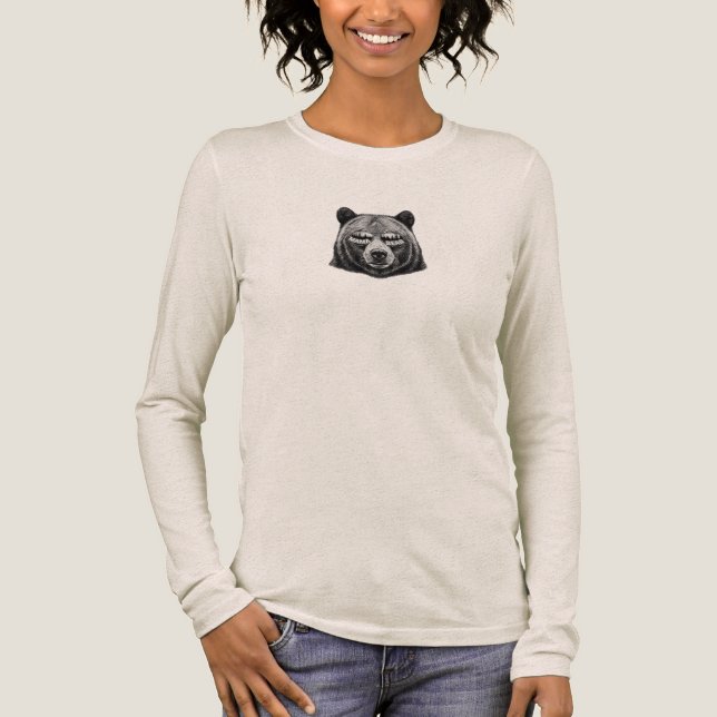 Minimalist Bear Graphic Long Sleeve Shirt – Cute W T (Framsida)