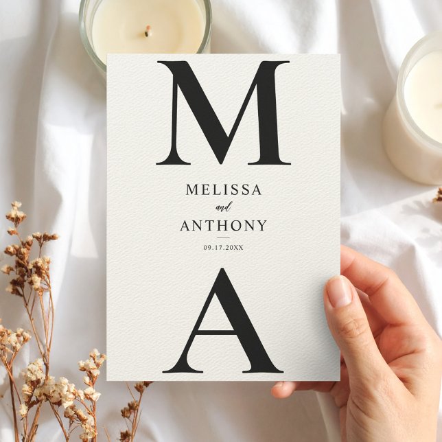 Minimalist Black and Ecru Monogram Modern Wedding Inbjudningar (Skapare uppladdad)