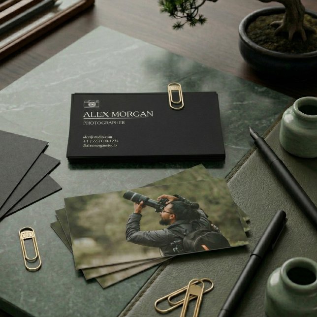 Minimalist Black Camera Logo Photographer Double-S Visitkort (Minimalist Black Camera Logo Photographer Double-Sided!)