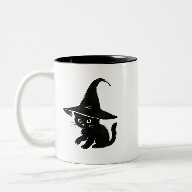 Minimalist Black Cat with Witch Hat Design on Två-Tonad Mugg (Vänster)