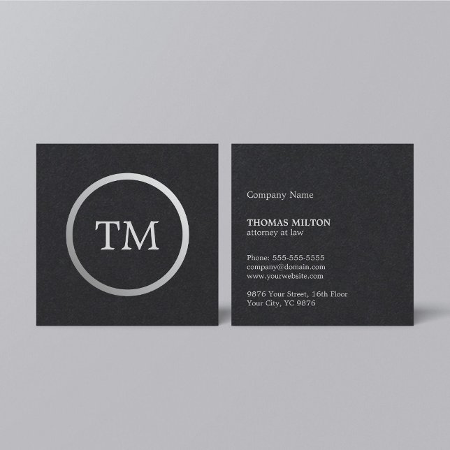 Minimalist Black Faux Silver Monogram Attorney Fyrkantigt Visitkort (Skapare uppladdad)