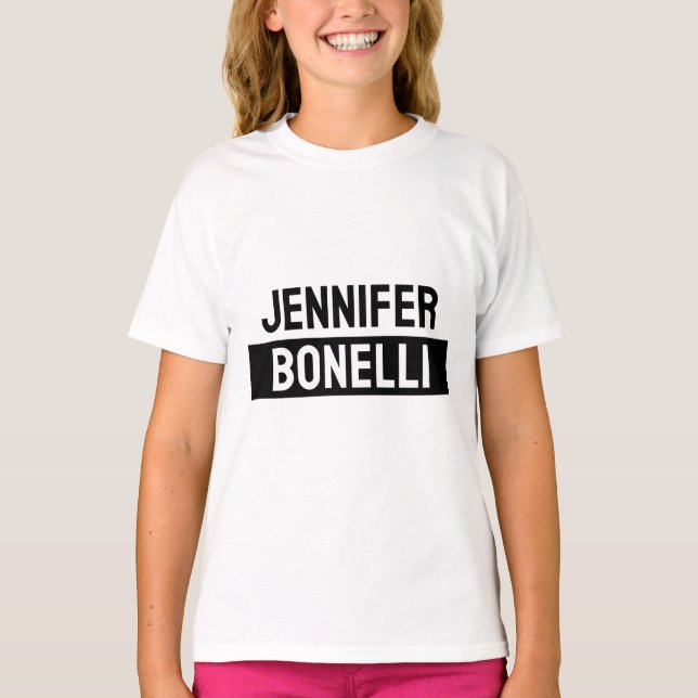 Minimalist Black & White Plain Elegant Modern Name T Shirt (Framsida)
