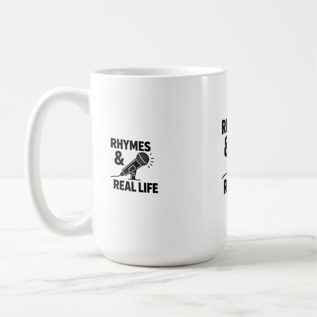 Minimalist Black & White “RHYPES & REAL LIFE” Micr Kaffemugg (Vänster)