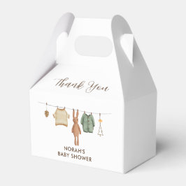 Minimalist Boho Winter Boy Clothesline Baby Shower Presentaskar