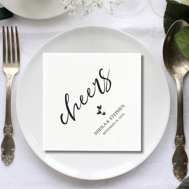 Minimalist Bröllop Cheers Cocktail Pappersservett (Minimalist wedding Cheers cocktail napkins add classy style to your reception drinks.)