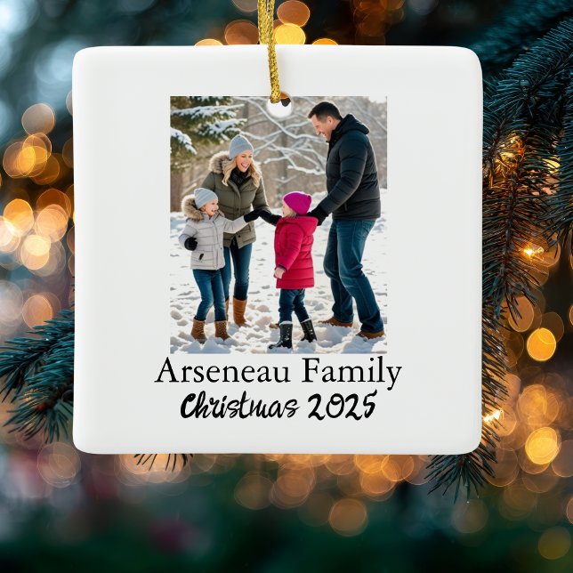 Minimalist Family photo Personalize Julgransprydnad Keramik (Minimalist Family Photo Ornaments.)