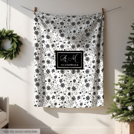 Minimalist Floral Blanket Monogram Grey Hues Style Fleecefilt