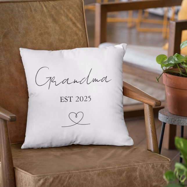 Minimalist Grandma EST Year | Custom Pillow Kudde (Skapare uppladdad)