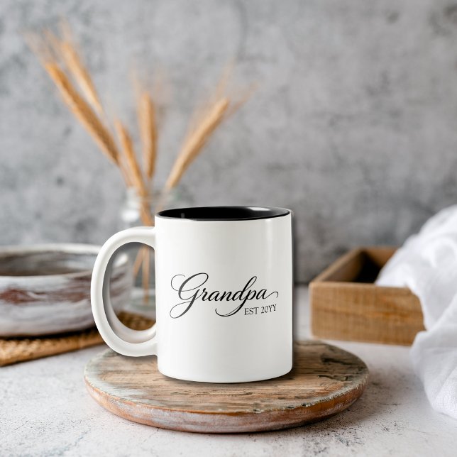 Minimalist Grandpa – Elegant Script Gift  Två-Tonad Mugg (Skapare uppladdad)