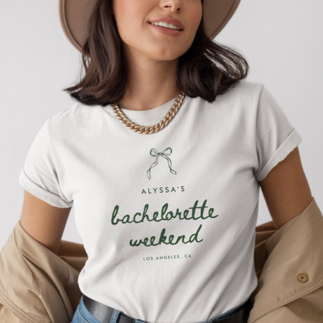 Minimalist Green Coquette Bow Bachelorette Weekend T Shirt (Skapare uppladdad)