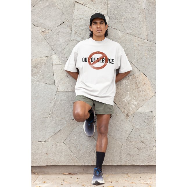 Minimalist Grunge Out of Service Graphic Tee |  (Skapare uppladdad)