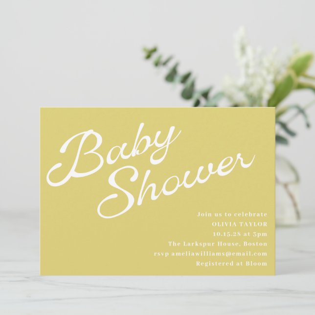 Minimalist Modern Yellow Retro Script Baby Shower Inbjudningar (Stående Fram)
