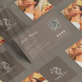 Minimalist Neutral Beige Beauty QR code  Visitkort