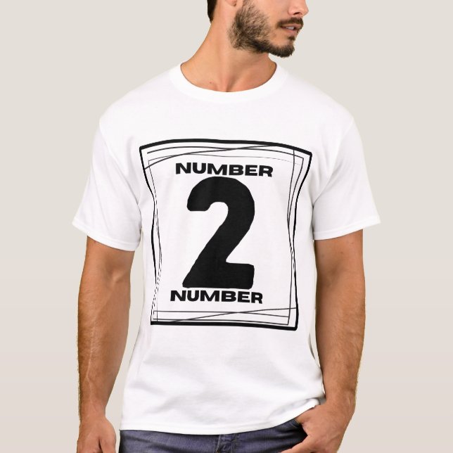 Minimalist Nummer 2 T Shirt (Framsida)