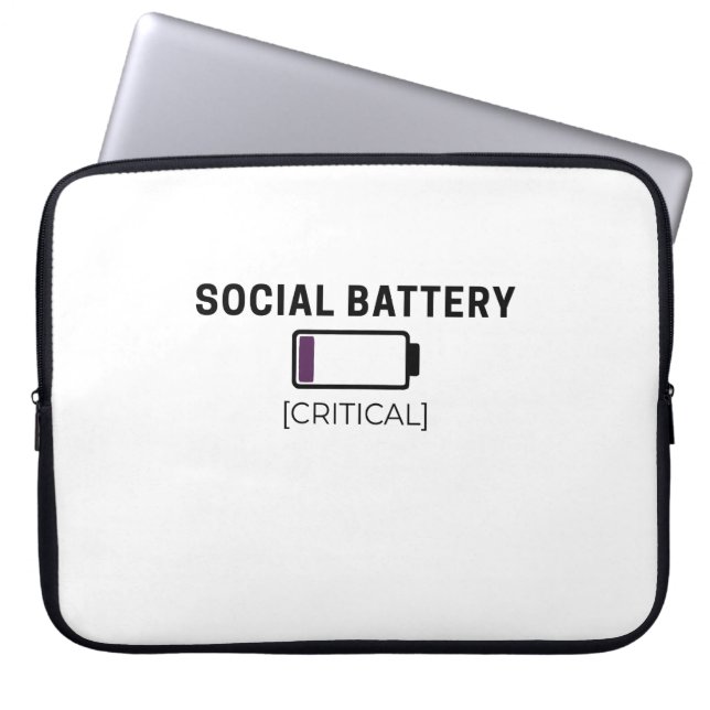 Minimalist Social Battery Low Typography 15" Laptop Fodral (Framsidan)