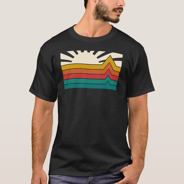 Minimalist sunrise and waves t shirt (Framsida)